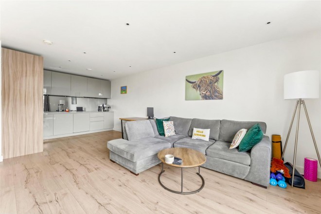 Images for Purser Court, Smithfield Square, Hornsey, N8 EAID:1132008958 BID:8c4454de-783b-4cd1-a3cf-c2e1efcf5c25
