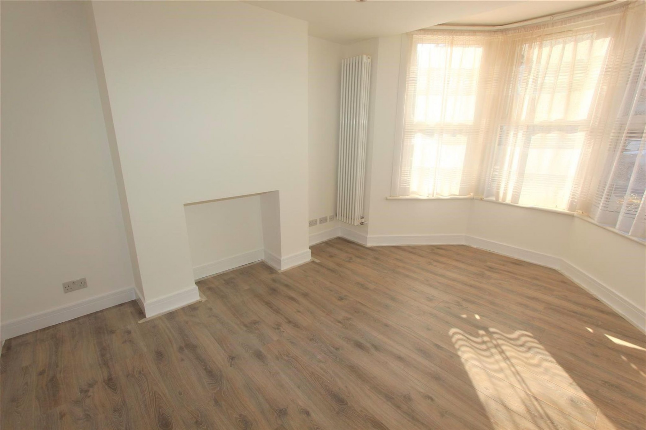 Images for Imperial Road, Wood Green, N22 EAID:1132008958 BID:8c4454de-783b-4cd1-a3cf-c2e1efcf5c25