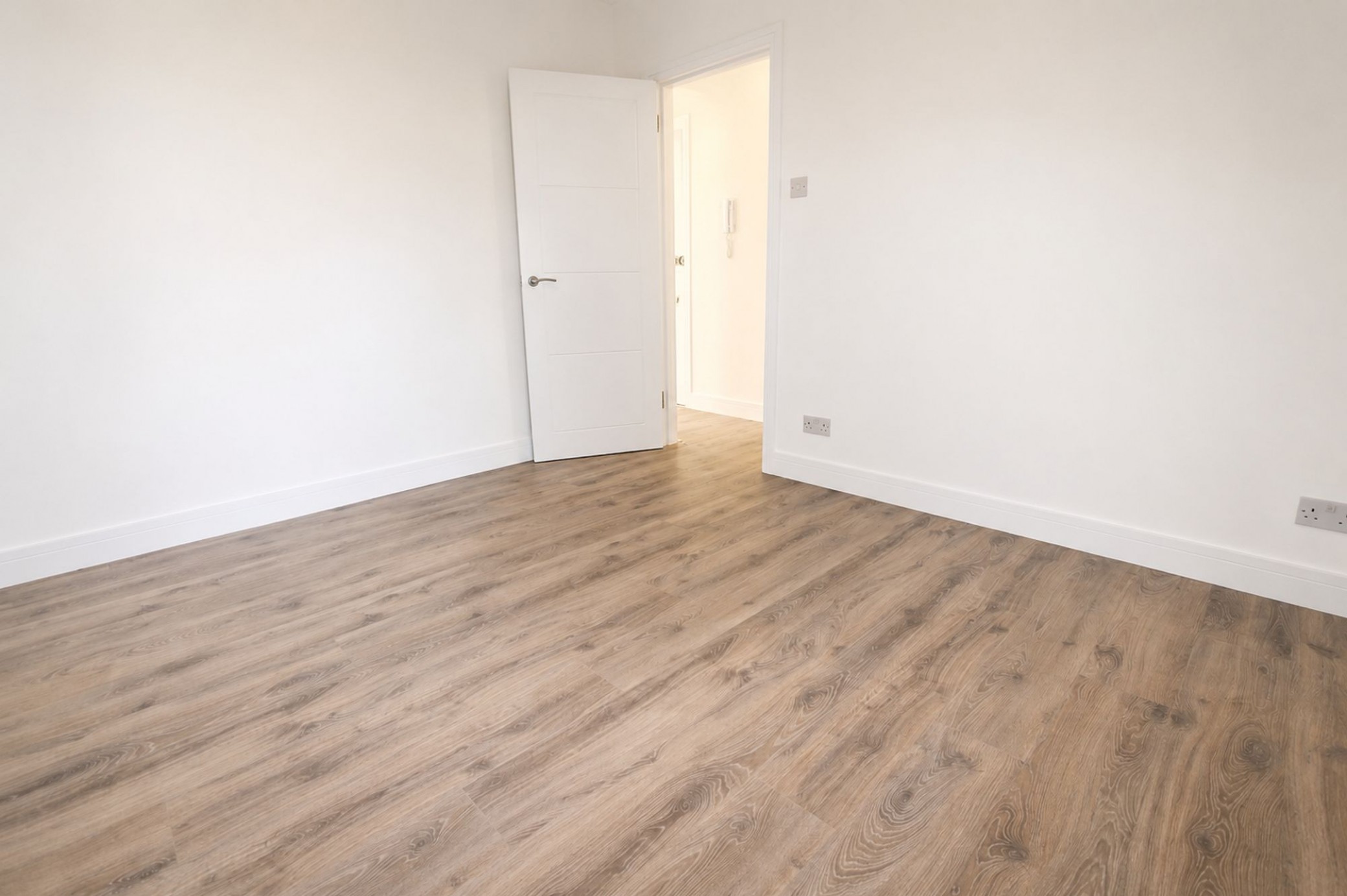 Images for Imperial Road, Wood Green, N22 EAID:1132008958 BID:8c4454de-783b-4cd1-a3cf-c2e1efcf5c25