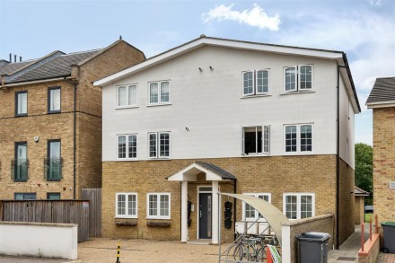 Finsbury Road, Wood Green, N22
