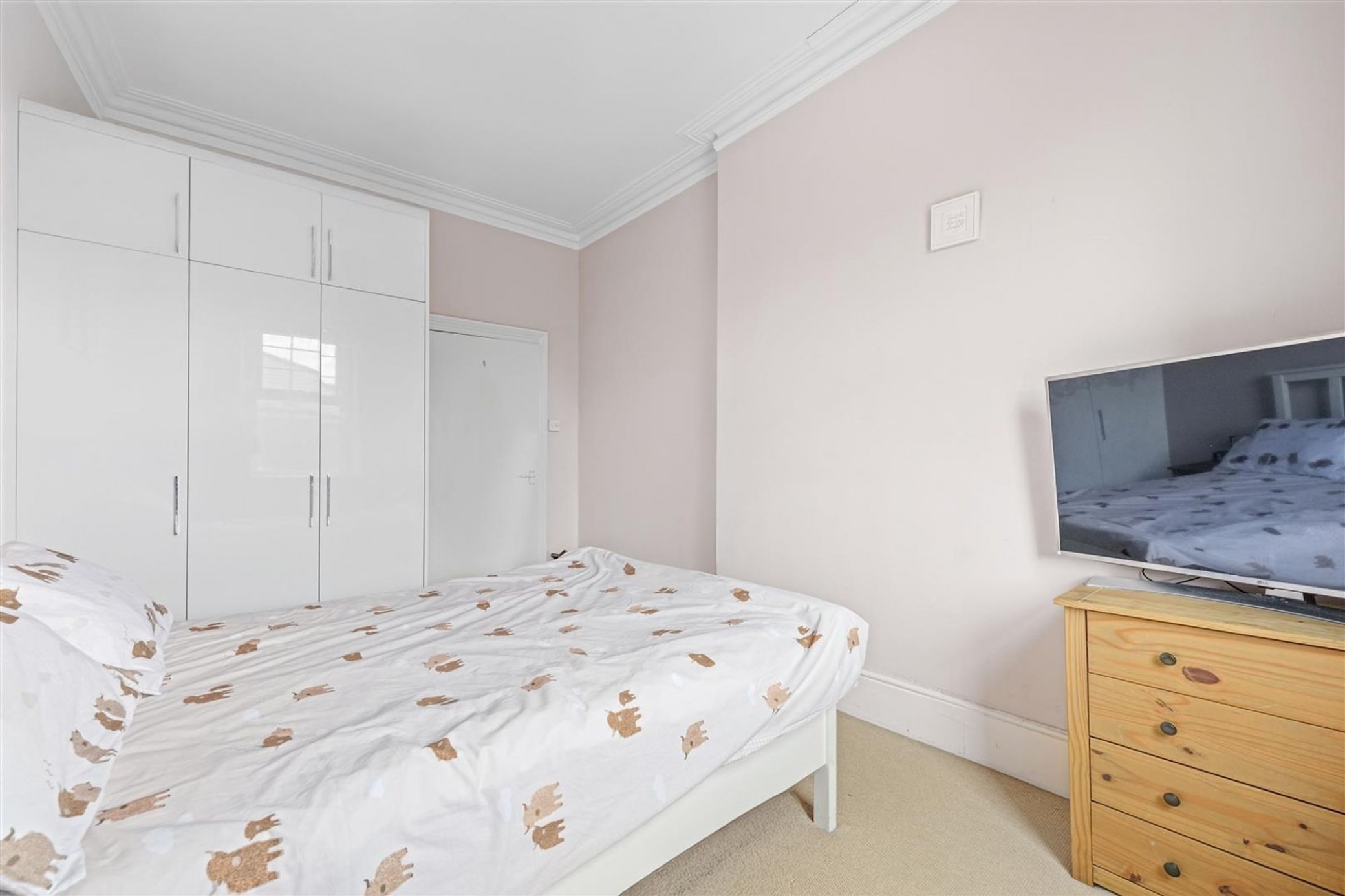 Images for Tottenham Lane, Crouch End, N8 EAID:1132008958 BID:8c4454de-783b-4cd1-a3cf-c2e1efcf5c25