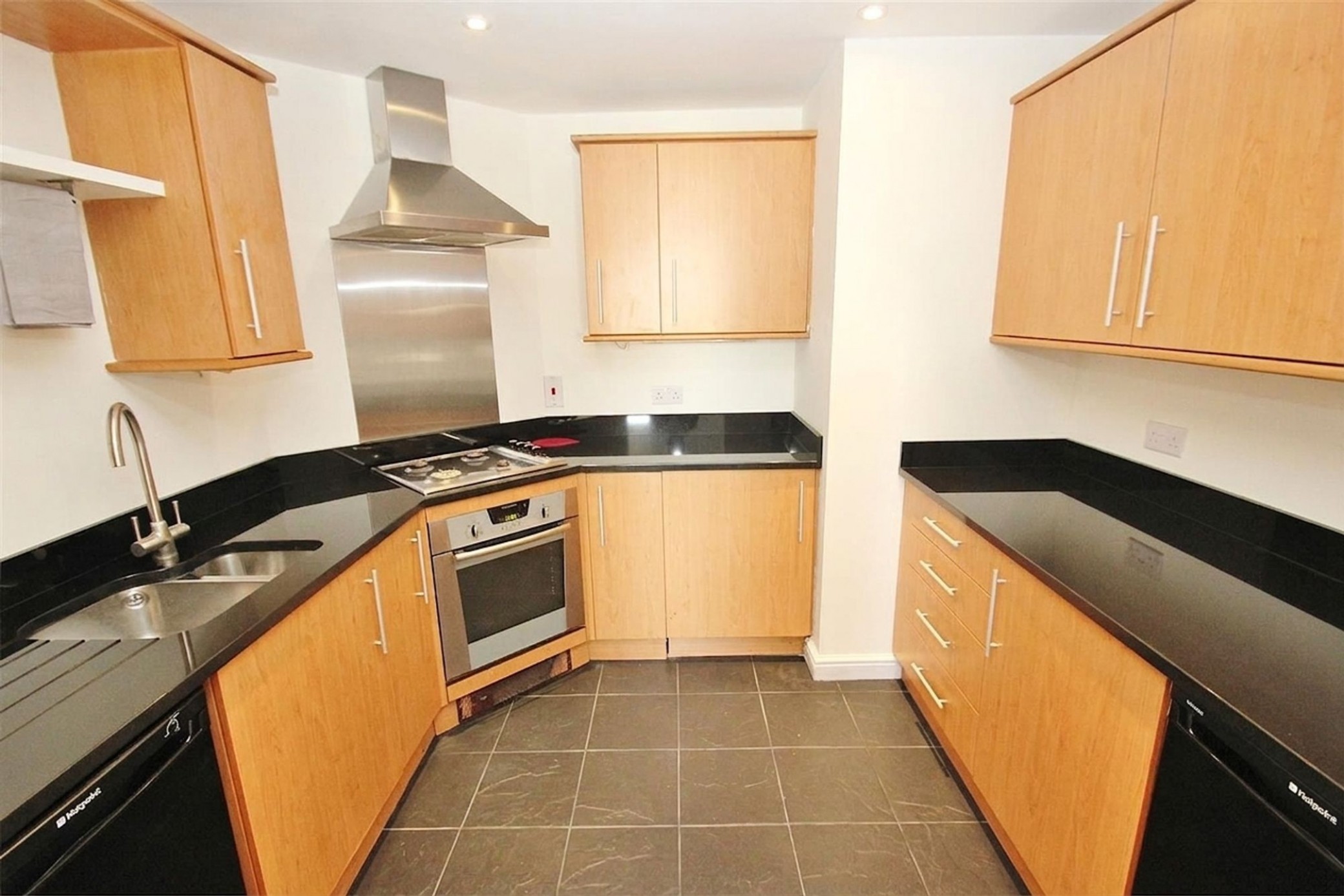 Images for Crown Close, Winkfield Road, Wood Green, N22 EAID:1132008958 BID:8c4454de-783b-4cd1-a3cf-c2e1efcf5c25