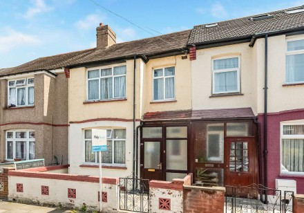 Boundary Road, London, N22